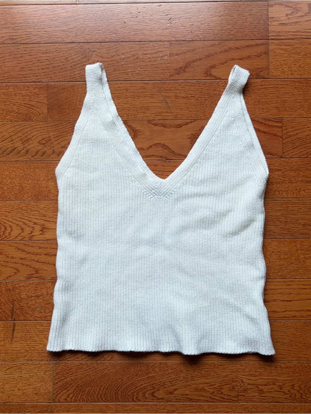 Brandy Melville Knit V Neck Top White